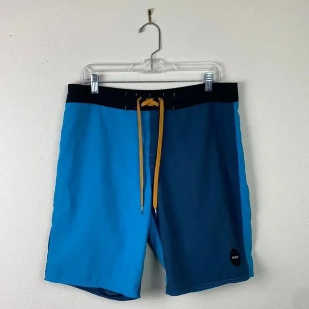 RVCA | Men's Classic Non-Stretch Swim Trunk Shorts 34